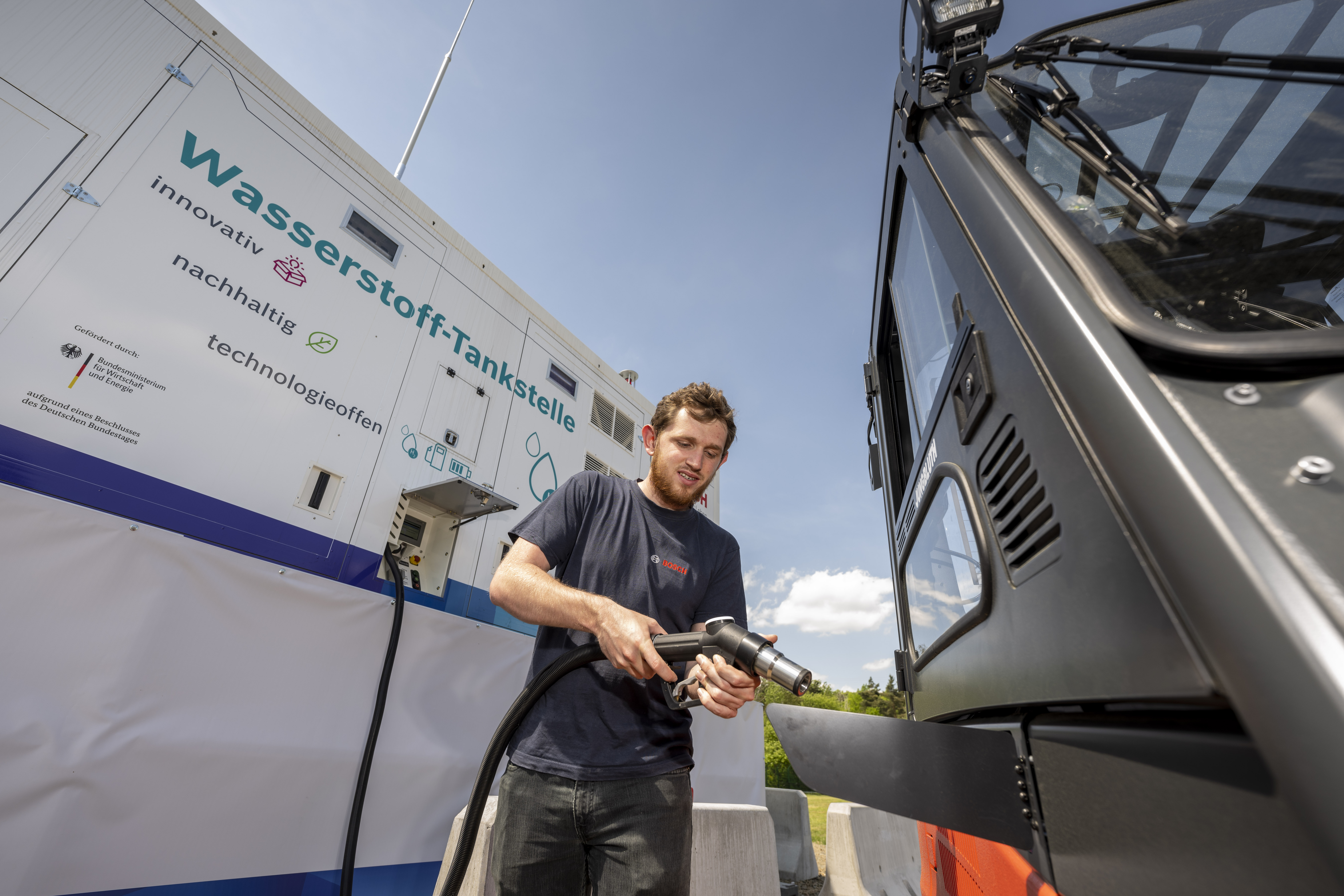 Vodíková plnící stanice v závodě Bosch v Homburgu